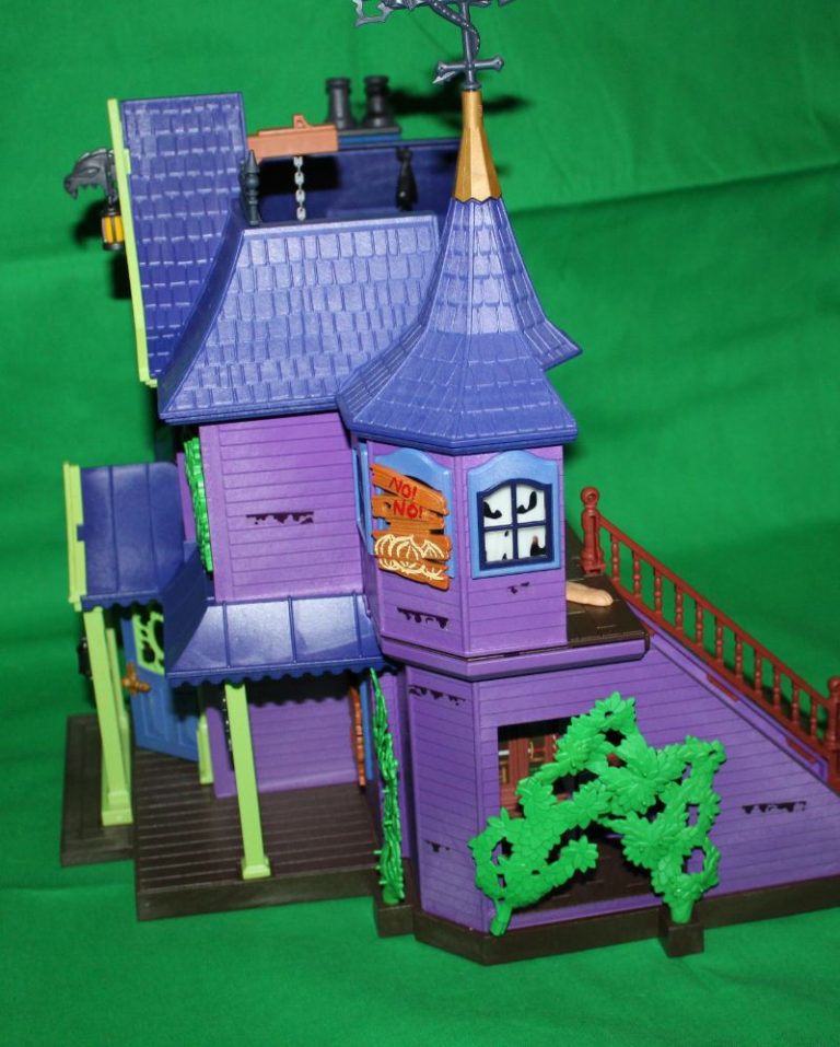 Toy Review ScoobyDoo Adventure in the Mystery Mansion Playset